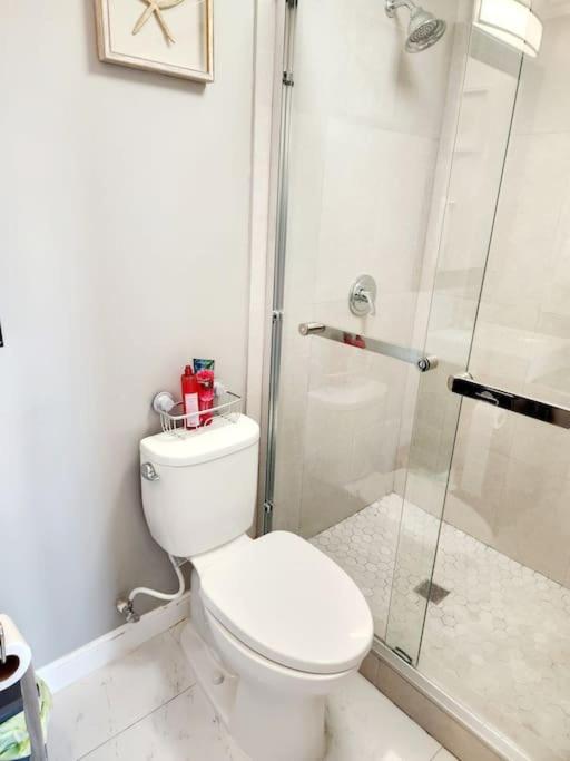Вилла Brand New Luxurious Townhouse In Негрил Экстерьер фото