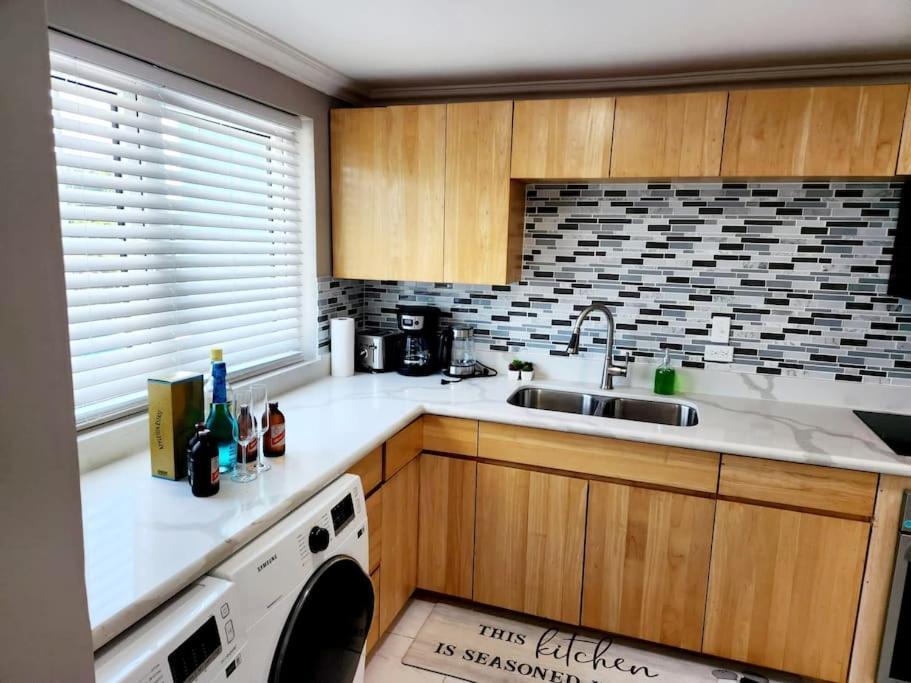 Вилла Brand New Luxurious Townhouse In Негрил Экстерьер фото