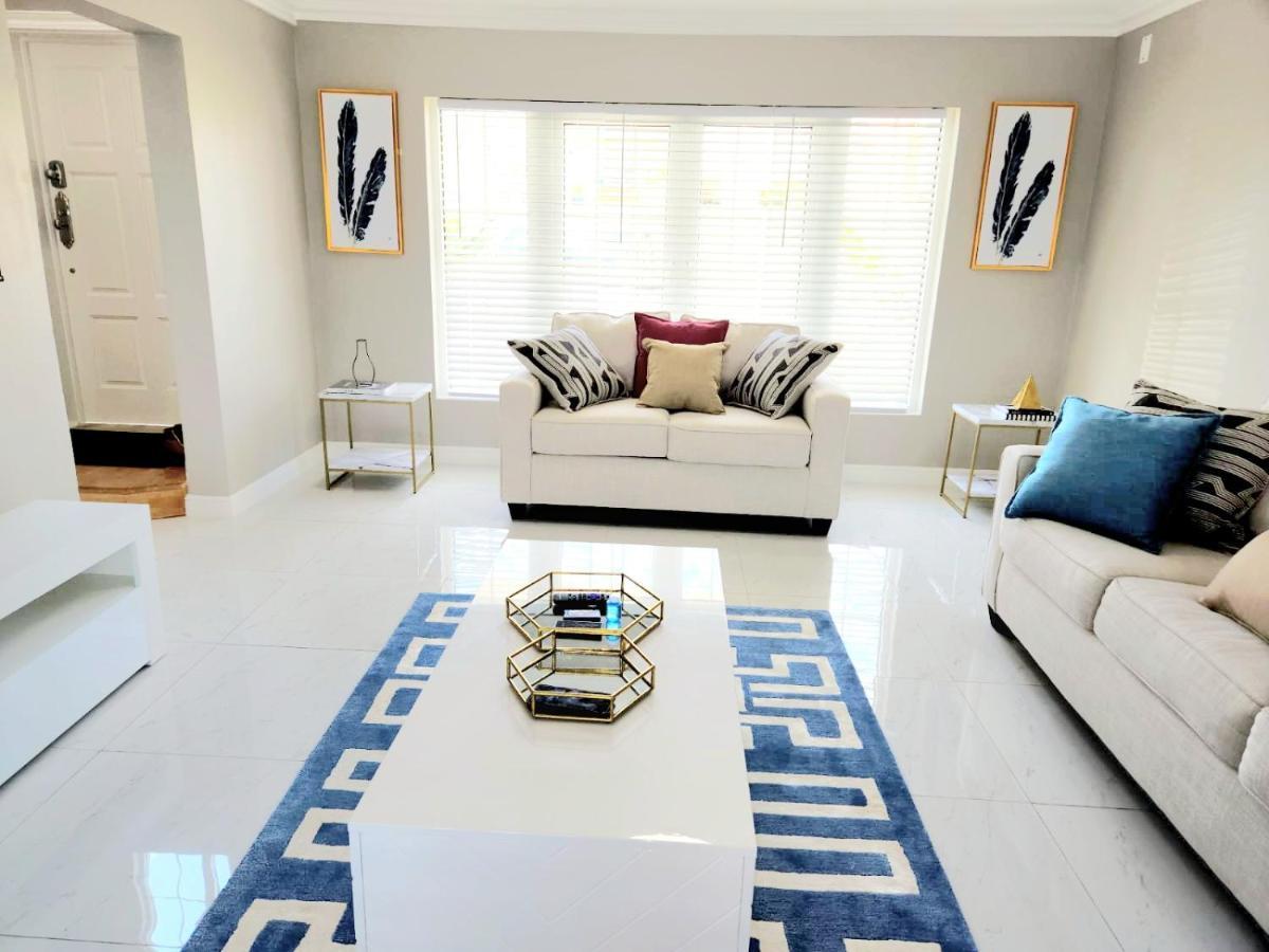 Вилла Brand New Luxurious Townhouse In Негрил Экстерьер фото