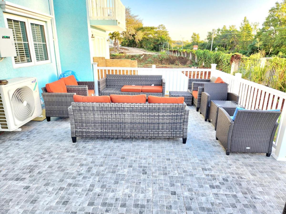 Вилла Brand New Luxurious Townhouse In Негрил Экстерьер фото